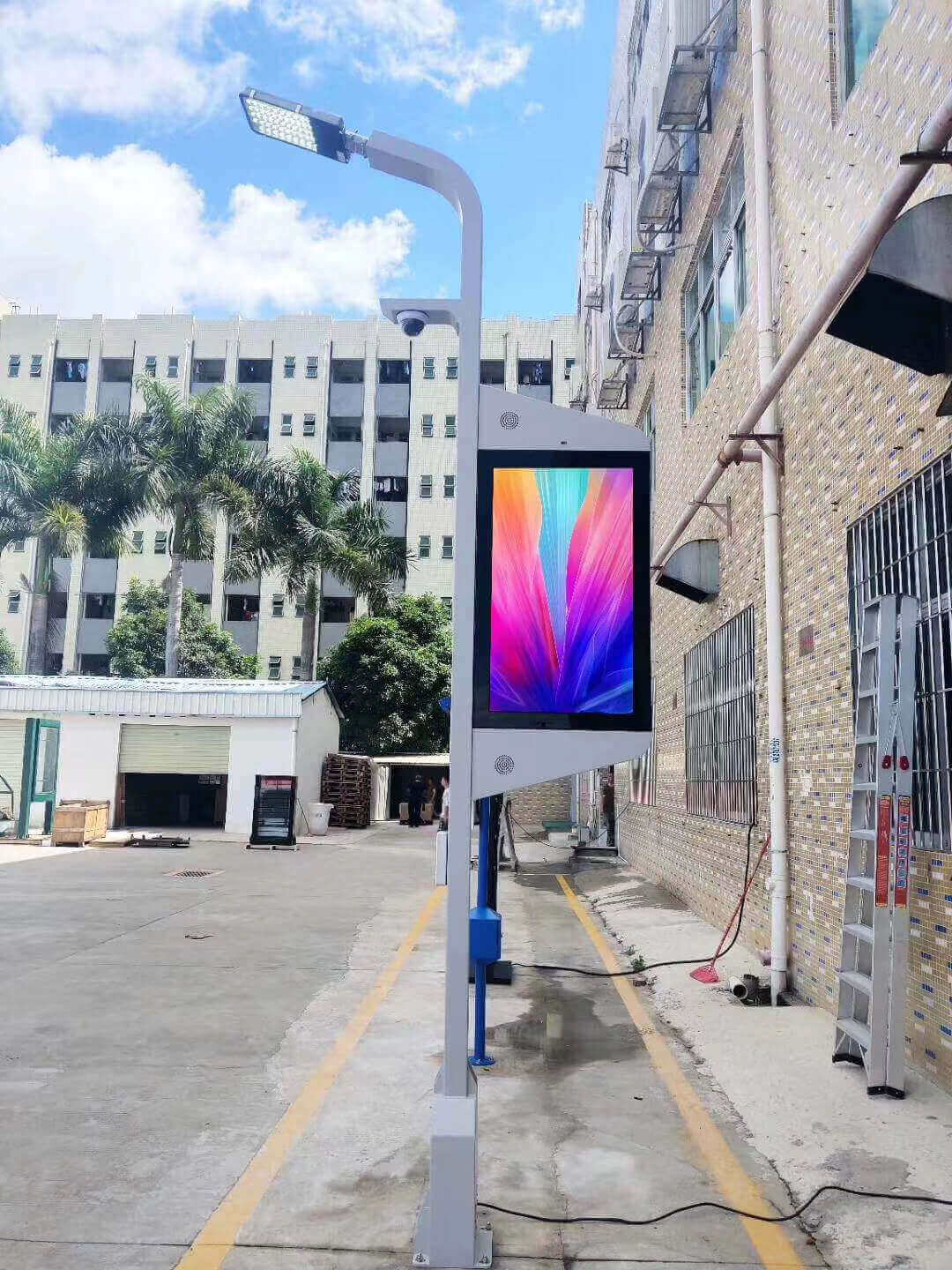43inch-smart-city-digital-signage.jpeg